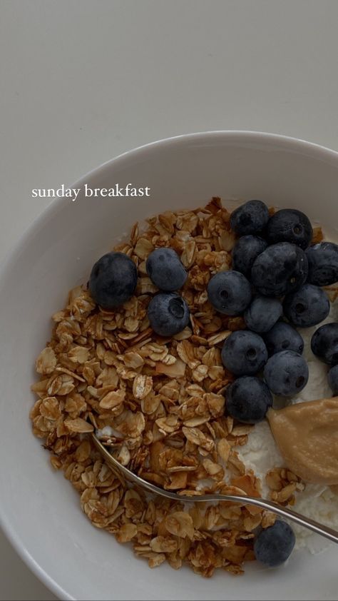 Oatmeal Breakfast Instagram Story, Drinks Aesthetic, Granola Breakfast, Story Ideas, Instagram Story Ideas, Healthy Foods, Granola, Health Food, Food Ideas