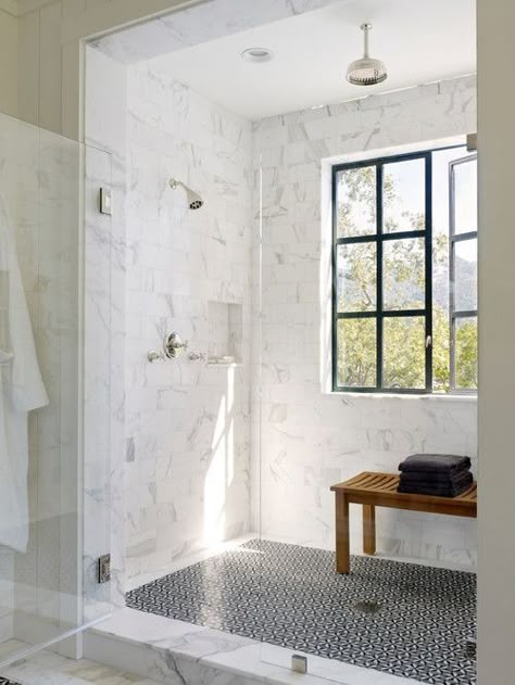 gorgeous shower with window Big Shower, Transitional Farmhouse, Window In Shower, Marble Showers, Gorgeous Tile, Modern Farmhouse Bathroom, Bathroom Shower Tile, Ideas Hogar, Sopot