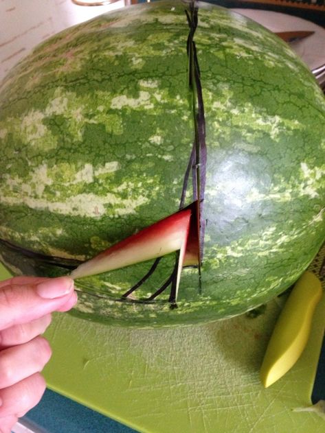 Watermelon Boat, Watermelon Baby Carriage, Baby Shower Appetizers, Watermelon Basket, Baby Shower Watermelon, Watermelon Bowl, Baby Shower Fruit, Baby Gender Reveal Party Decorations, Baby Shower Snacks