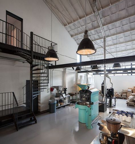 Coffee Roasting Room Design, Coffee Roastery Design Interiors, Coffee Roastery Design, Coffee Roasting Room, Roastery Coffee, Industrial Coffee Shop, Coffee Roasting Machine, Coffee Bean Roasters, Roasting Coffee