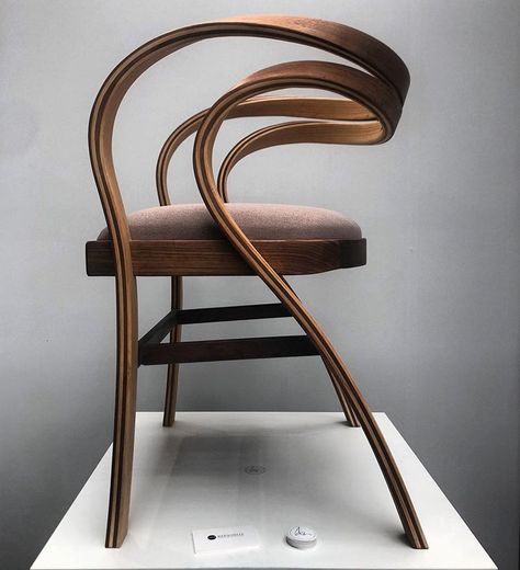 Wood Bending Furniture, Bend Chair, Bending Wood, Wood Bending, Steam Bending, Steam Bending Wood, How To Bend Wood, Bent Wood, Beautiful Chair