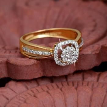 Gold Earing, Latest Gold Ring Designs, Gold Jewellery Collection, Jewellery Traditional, Couple Ring Design, Pretty Engagement Rings, Ladies Rings, Useful Items, Set Rings