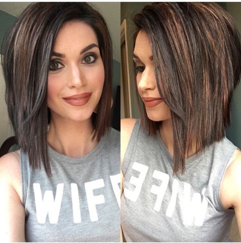 Baylage Short Hair With Bangs, Medium Length Graduated Bob, Med Length Dark Brown Hair With Highlights, Choppy Bob Hairstyles Medium, Medium Sassy Hairstyles, Shoulder Length Hair With Layers Choppy, Hair Cuts Shoulder Length With Layers, Long Angled Bob With Layers, Choppy Inverted Bob