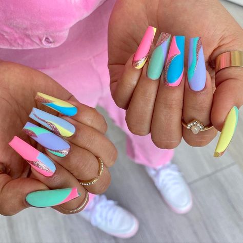 19 Simple And Cute Easter Nail Art Designs – IdeasDonuts Easter Nail Art Designs, Easter Nail, Easter Nail Designs, Easter Nail Art, Easter Nails, Rainbow Nails, Coffin Nails Designs, Pretty Acrylic Nails, Dope Nails