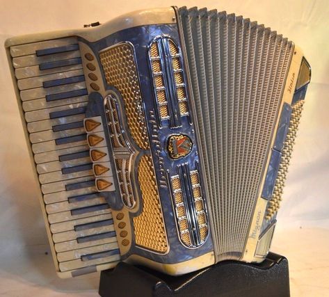 Accordiola, Castelfidardo, Italy (1960s) Accordion Aesthetic, Musical Terms, Accordion Instrument, Round Gazebo, Piano Crafts, Morris Dancing, Piano Accordion, Homemade Instruments, Rollin Stones