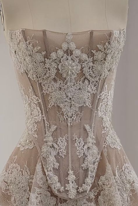 Vintage Corset Wedding Dress, Detailed Wedding Dresses, Corset Style Wedding Dress, Bodice Wedding Dress, Big Wedding Dresses, Fairytale Fashion, Pretty Wedding Dresses, Corset Fashion, Bridal Dress Fashion