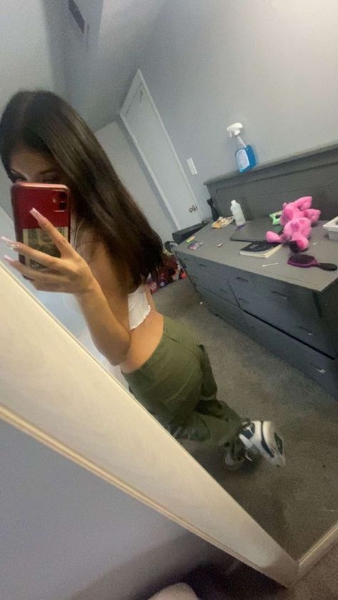 0.5 Mirror Pic, Latina 0.5 Pics, Mirror Snaps Girl, Girl Snaps Mirror, Latina Girl Snaps, Girls Mirror Snaps, Mirror Poses Baddie, Cute Mirror Poses, Mirror Selfie Pfp