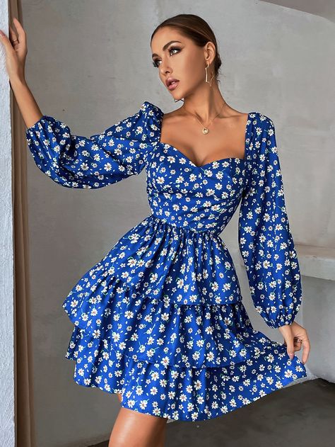 Bohemian Floral Dress, Dress Sweetheart Neckline, Ditsy Floral Dress, Tiered Ruffle Dress, Classy Dress Outfits, Womens Floral Dress, Lantern Sleeve, Bohemian Dress, Ditsy Floral