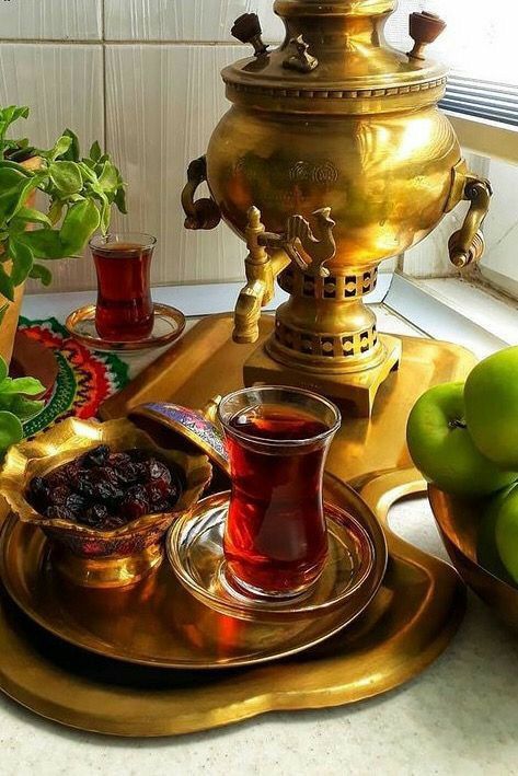 Azerbaijan Culture, Norooz Design, Russian Party, Samovar Tea, Persian Tea, Persian Culture, Tea Culture, Morning Breakfast, Baghdad