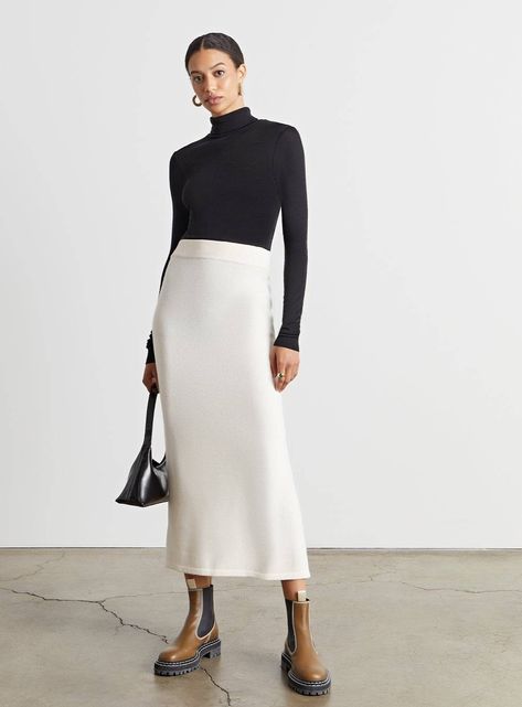 I'm in a Fashion Rut, So I Found 7 Outfit Ideas That I Want | Who What Wear Comfy Skirt, Simple Tank Tops, Winter Skirt Outfit, Column Skirt, Skirt Trends, Knit Midi Skirt, Skirt Outfit, Knit Midi, Celebrity Outfits