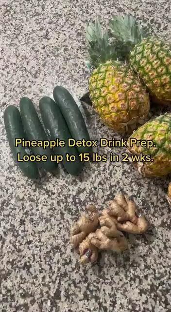 Pineapple Detox, Simple Detox, Ginger Detox, Natural Cleanse, Detox Smoothie Recipes, Cucumber Water, Smoothie Detox, Easy Detox, Smoothie Challenge