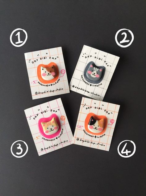 Clay Brooch Ideas, Air Dry Clay Brooch, Air Dry Clay Cats, Anime Clay Pins, Clay Brooch Diy, Clay Pins Aesthetic, Cool Clay Art, Clay Pin Ideas, Air Dry Clay Pins