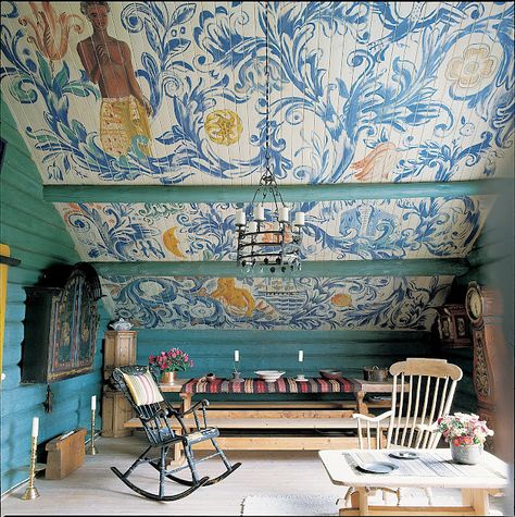 Tell me this isn't the BEST ceiling ever? From designer Lars Bolander's new book on Scandinavian design. Attic Nook, Swedish Interiors, Painted Ceilings, Barn Loft, Angled Ceilings, Attic Room, Attic Space, Attic Renovation, Attic Remodel