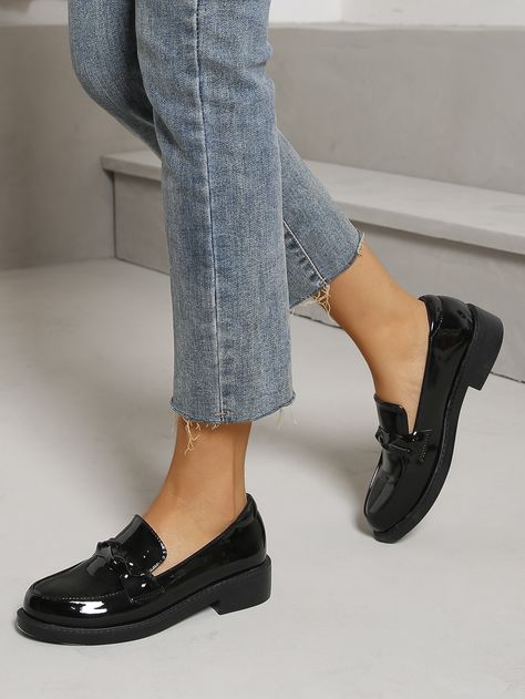 Black Fashionable    Plain Loafers    Women Shoes Black Shoes Outfit, Black Formal Shoes, Shoes Fashion Photography, Loafers Women, Shiny Shoes, Formal Wear Women, Womens Black Flats, Work Shoes Women, Flat Loafers