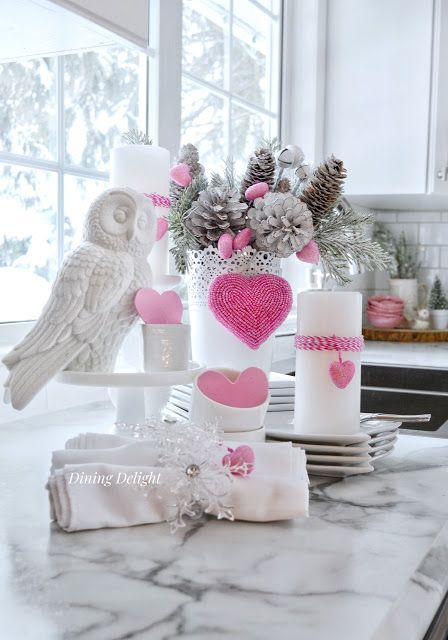 Valentine Tablescape, Vignette Styling, Valentine Centerpieces, Bunco Party, Easy Valentine Crafts, Decor Organization, Snowy Scene, Romantic Retreat, Valentine's Day Decor