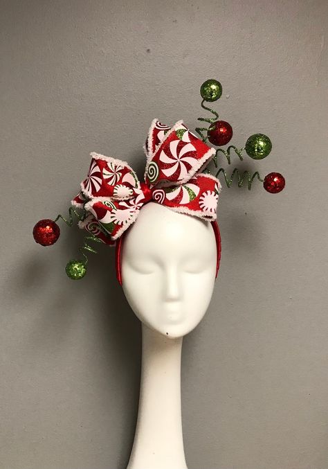 Christmas Head Accessories, Holiday Costume Ideas, Christmas Hats Ideas, Heatless Hairstyles For Long Hair, Christmas Headband Diy, Holiday Headpiece, Christmas Headdress, Hairstyles For Long Hair Easy, Christmas Headpiece