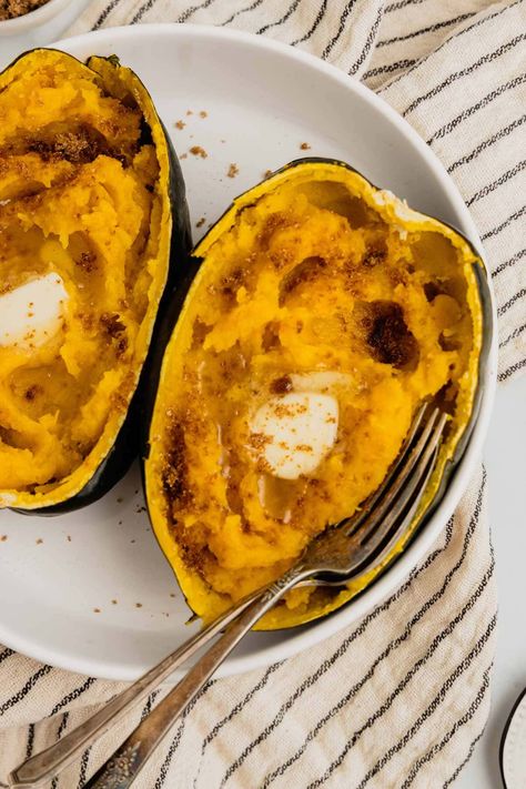 Learning how to cook acorn squash in the Instant Pot means you can enjoy the tender, nutty, and sweet flavor of acorn squash in just minutes! It makes a great holiday side dish, too! Acorn Squash Instant Pot, Instant Pot Acorn Squash, Squash Instant Pot, Cook Acorn Squash, Acorn Squash Soup, Squash Bread, Learning How To Cook, Winter Squash Recipes, Holiday Side Dish