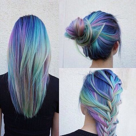 Really cute I would love to try this but it probally wouldn't work with my hair Emos Haj, Hair Colorful, Galaxy Hair, Multicolored Hair, Unicorn Hair, Pastel Hair, Colored Hair, Dye My Hair, Mermaid Hair