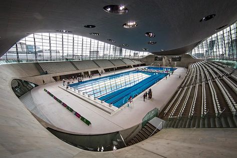 London Aquatics Centre, زها حديد, Santiago Calatrava Architecture, College Architecture, Stadium Architecture, Swimming Pool Architecture, Olympic Swimming, Stadium Design, Olympic Park