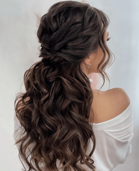 Dark Brown Wedding Hairstyles, Curly Half Updos For Long Hair, Wedding Hairstyles Brown Hair With Veil, Long Brown Hair Wedding Hairstyles, Bridesmaid Hair Curly Natural Half Up, Maid Of Honor Hairstyles For Long Hair Half Up, Bridal Half Up Hairstyles, Dark Brown Wedding Hair, Wedding Hairstyles For Bride Half Up