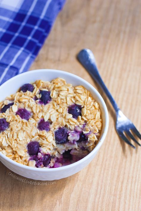 Blueberry Baked Oatmeal Mug Cake – a filling & nutritious breakfast, bursting with blueberries!    Packed with wholesome oats, sweet blueberries, and just a hint of vanilla, this single-serving breakf Oatmeal Mug Cake, Healthy Blueberry Recipes, Blueberry Baked Oatmeal, Vegan Mug Cakes, Chocolate Overnight Oats, Chocolate Covered Katie, Healthy Granola Bars, Oatmeal Cake, Baked Oatmeal Recipes