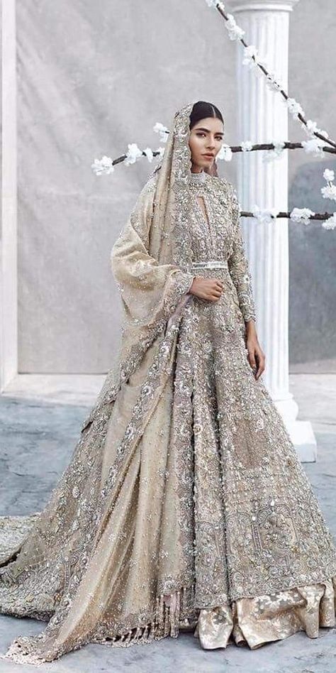 Indian Wedding Dresses: 21 Exciting Fusion Ideas ★ #bridalgown #weddingdress Pakistani Bridal Couture, Walima Dress, Desi Wedding Dresses, Asian Wedding Dress, Asian Bridal Dresses, Bridal Dresses Pakistan, Indian Bridal Dress, Pakistani Bridal Dresses, Asian Bridal