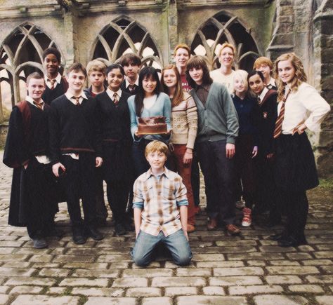 Harry Potter and the Order of the Phoenix behind the scenes The Golden Trio, Harry Potter Set, Yer A Wizard Harry, Theme Harry Potter, Images Harry Potter, Harry Potter Actors, Harry Potter Film, Harry Potter Cast, Harry Potter Books