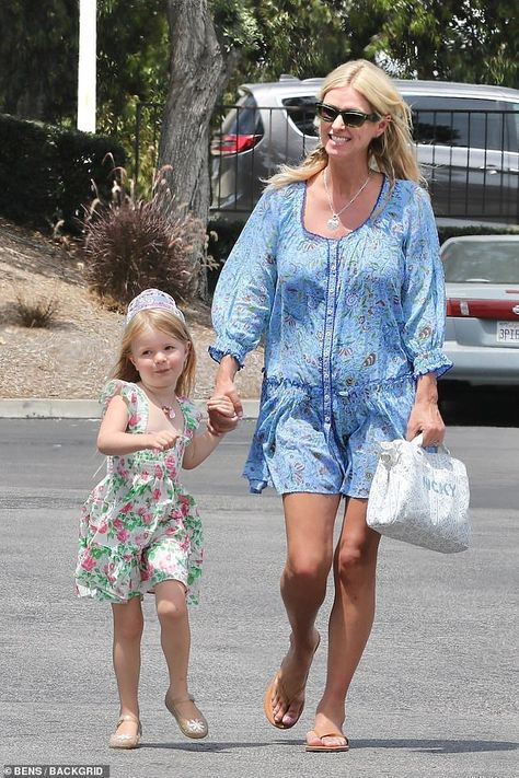 Nicky Hilton Style, Youngest Daughter, Thursday Afternoon, Nicky Hilton, Millionaire Lifestyle, Perfect Life, Anthropology, Quality Time, Daily Mail