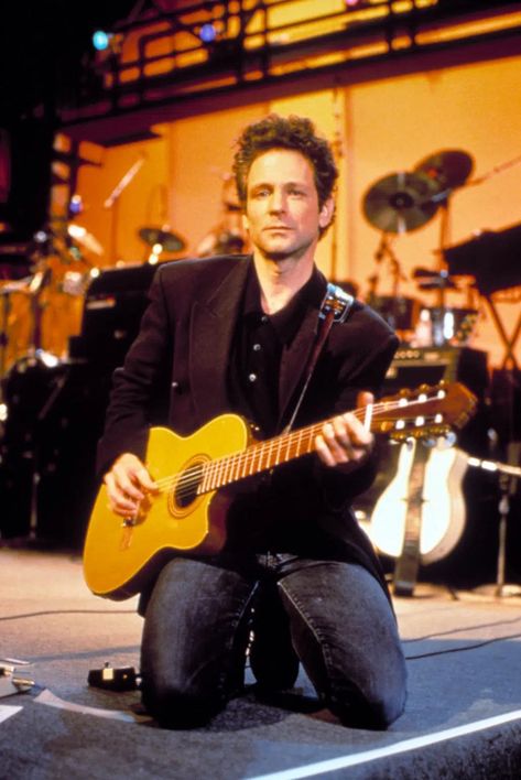 lindsey-buckingham Lindsey Buckingham 70s, Stevie Nicks Lindsey Buckingham, John Mcvie, Mick Fleetwood, Lindsey Buckingham, Stevie Nicks Fleetwood Mac, Rolling Stones Magazine, Steve Martin, Fleetwood Mac