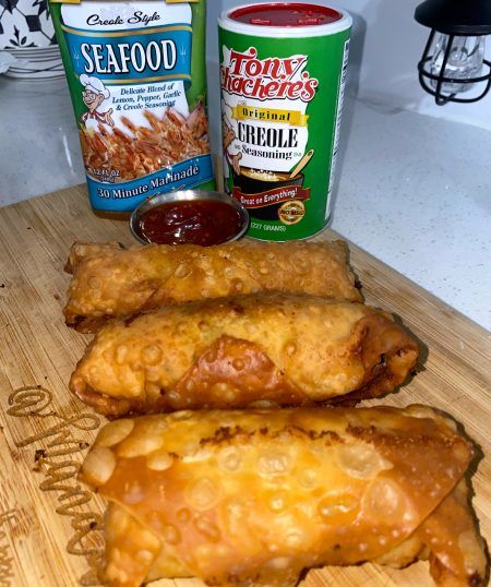 Creamy Cajun Shrimp Dip Eggrolls - Tony Chachere's Shrimp Egg Roll Filling Recipes, Cajun Shrimp Toast, Voodoo Egg Rolls Recipe, Shrimp Ideas For Dinner, Seafood Eggrolls Recipes, Shrimp Egg Roll Recipes, Seafood Eggrolls, Seafood Egg Rolls, Cajun Shrimp Dip