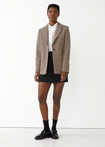 Single Button Tweed Blazer - Beige Houndstooth - & Other Stories CH Winter Parisian Style, Parisian Style Outfit, Parisian Wardrobe, Oversized Sweater Cardigan, Daily Outfit Inspiration, Blazer Beige, Fall Winter Wardrobe, Fall Capsule Wardrobe, Houndstooth Blazer