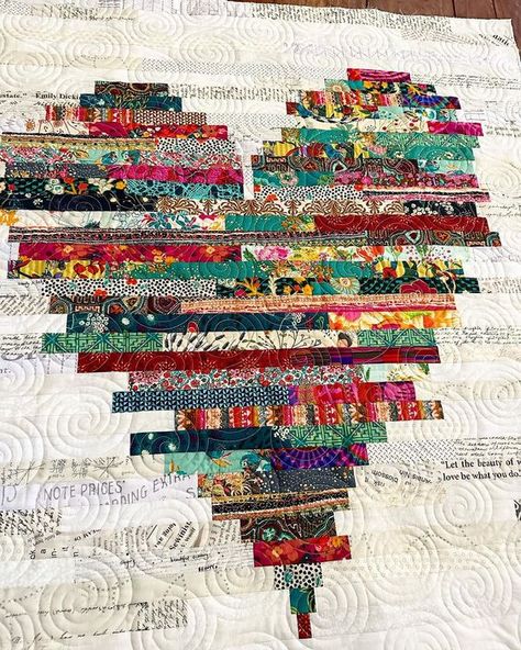 Strippy Quilts, Quilt Postcards, Quilting Scraps, Quirky Quilts, Quilt Hearts, Crumb Quilts, Interesting Quilts, Fabric Organization, Strip Quilt Patterns