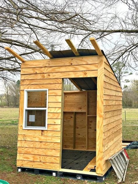 Playhouse With Garage, Frame Playhouse, A Frame Playhouse, Outside Playhouse, Pallet Playhouse, Weekend Jobs, Pallet Building, Girls Playhouse, Playhouse Plans