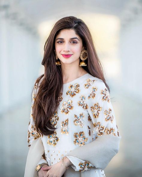 Mawra Hocane Looking Awesome at her Brother Nikaah | Daily InfoTainment Pakistan Actress, Actress Dress, Mawra Hocane, Long Hair, Pakistan, White Dress, Hair, White