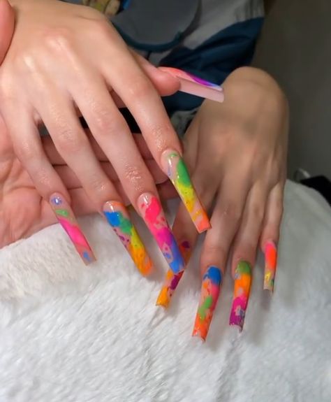 Salon Themes, Neon Rainbow Nails, Slay Nails, Nail Suggestions, Colourful Acrylic Nails, Charm Ideas, Aura Nails, Nail Charm, Diy Acrylic Nails