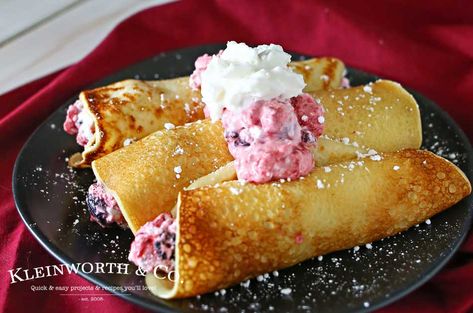 Swedish Pancakes Swedish Butter Cookies, Crab Quiche, Breakfast Burrito Recipe, Swedish Pancakes, Easy Breakfast Casserole, Breakfast Casserole Recipes, Mini Breakfast, Best Pancake Recipe, Burrito Recipe