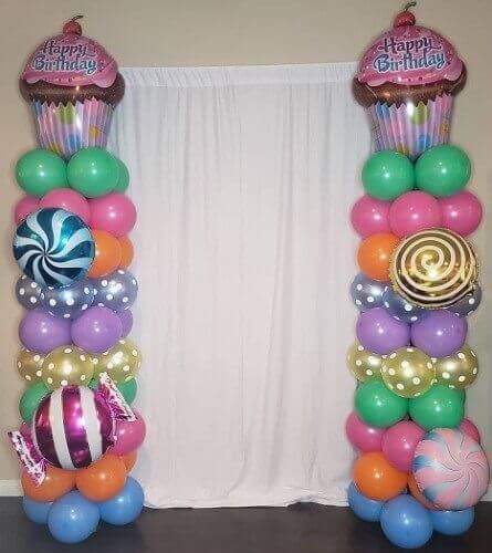 Balloons Columns, Balloon Column Stand, Balloon Pillars, Candy Balloons, Polka Dot Balloons, How To Make Balloon, Balloon Tower, Swirl Lollipops, Candy Birthday Party