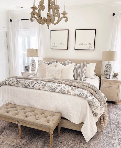 How To Make Your Bed Look Fluffy In 5 Easy Steps - She Gave It A Go Suite Ideas, Thursday Evening, Stil Boho, Tiny Bedroom, Farmhouse Bedroom, Make Your Bed, Master Bedrooms Decor, Remodel Bedroom, Decor Minimalist