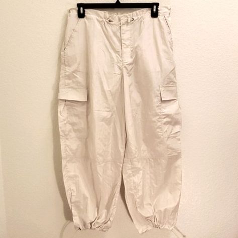 Cargo Outfit, Functional Wardrobe, Elephant Pants, Baggy Cargo Pants, Cargo Pants Outfit, Columbia Pants, White Halter Maxi Dress, Levi Jeans 501, Women Cargos