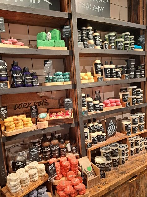 lush store aesthetic Lush Store Aesthetic, Lush Aesthetic, Lush Shop, Lush Store, Store Aesthetic, Insta Model, Shop Aesthetic, Bath Products, Private Party