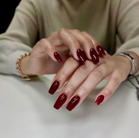 Maroon Ballerina Nails, Burgundy Ballerina Nails, Dark Red Nails Ballerina, Dark Red Ballerina Nails, Convocation Nails, Red Nails Ballerina, Red Mirror Nails, Red Ballerina Nails, Bordo Nails