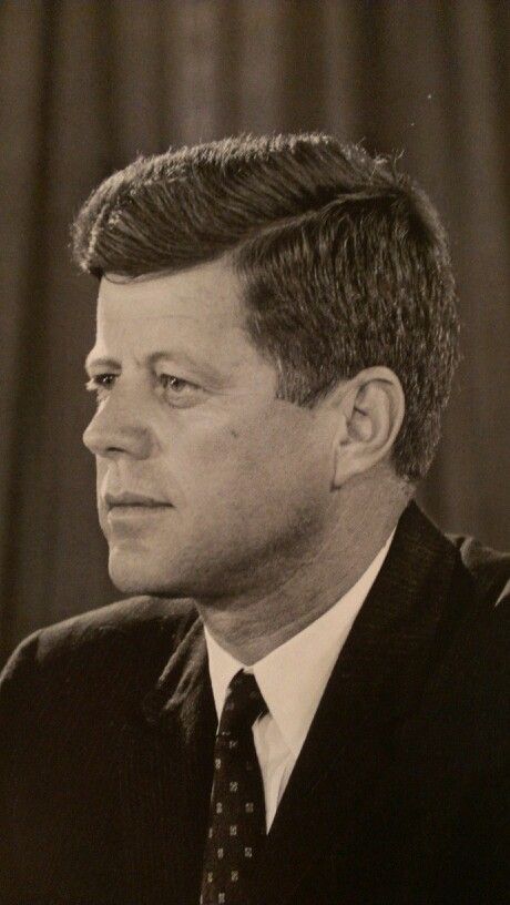 JFK announcing Cuban Missile Crisis Jfk Campaign Posters, Jfk Jnr, Jfk And Lincoln Similarities, Jfk Portrait, Jfk In Color, Jfk Rare Photos, United States Presidents, American Presidents, Cuban Missile Crisis