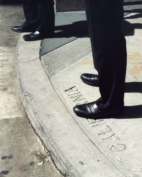 Men In Suits, Business Photography, Financial District, Street Photo, Book Inspiration, Work Wardrobe, Photography Inspo, Stylish Men, Amazing Photography