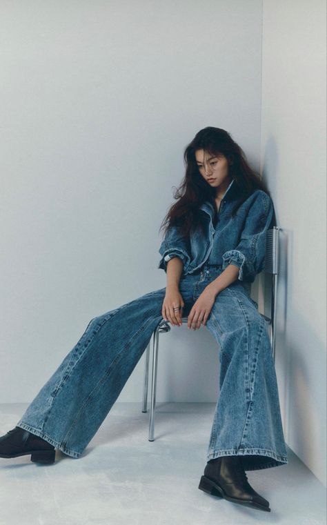 Giveaway Photoshoot, Denim Outfit Photoshoot, Kim Do Yeon, Calvin Klein Photoshoot Ideas, Denim Fashion Photography, All Denim Outfits, Denim Photoshoot, Kim Doyeon, Bella Hadid Outfits