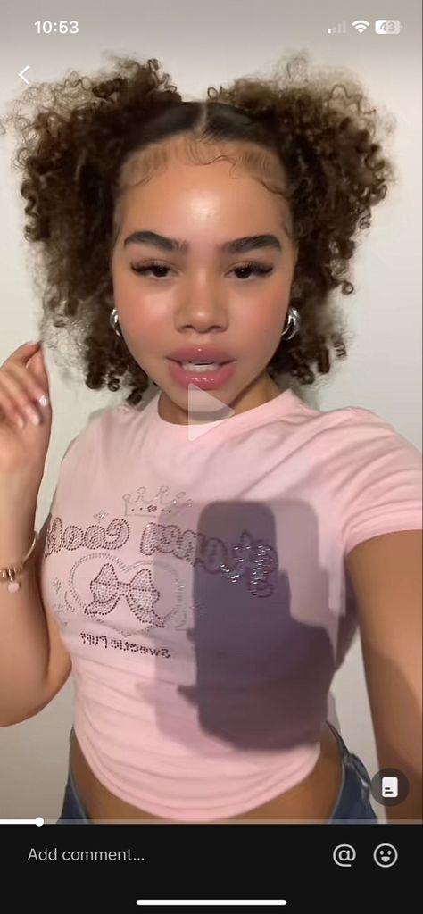 Outfits With Short Curly Hair, Picture Day Curly Hairstyles, Bow Hairstyle Curly Hair, Short 3c Curly Hairstyles, Cute Natural Braided Hairstyles, Curly Head Hairstyles, Light Skin Hairstyles, Side Part Curly Hairstyles, 3c Hair Styles