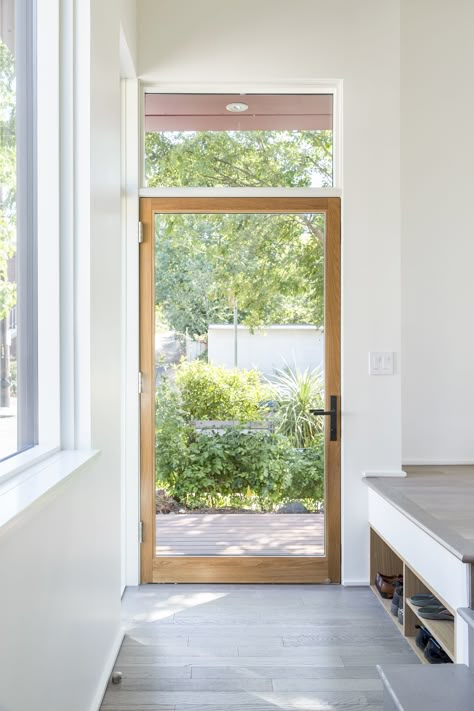 Large glass and wood front door Wood And Glass Doors Interior, Types Of Doors Exterior, Single Patio Door Modern, Kitchen Door Exterior, Glass Back Doors Exterior, Modern Front Door Ideas, Glass Entrance Doors, Wood Glass Door, Exterior Doors With Glass