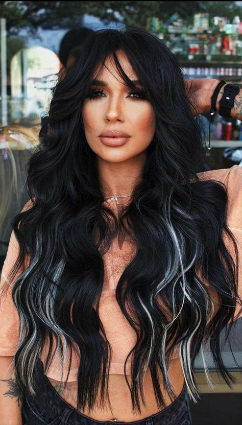 Black Hair Peekaboo, Two Toned Hair Underneath, Hair Color For Brunettes Balayage, Brunette Money Piece, Hair Colors Trending, Two Tone Hair, Creative Hair Color, Money Piece, Dyed Hair Inspiration