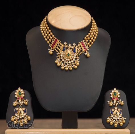 + Jadtar Pendant Set, Jadtar Set, Polki Pendant, Fashion Accessories Trends, Antique Gold Jewelry Indian, Antique Jewellery Designs, Beautiful Gold Necklaces, Gold Necklace Indian Bridal Jewelry, Jewelry Set Design