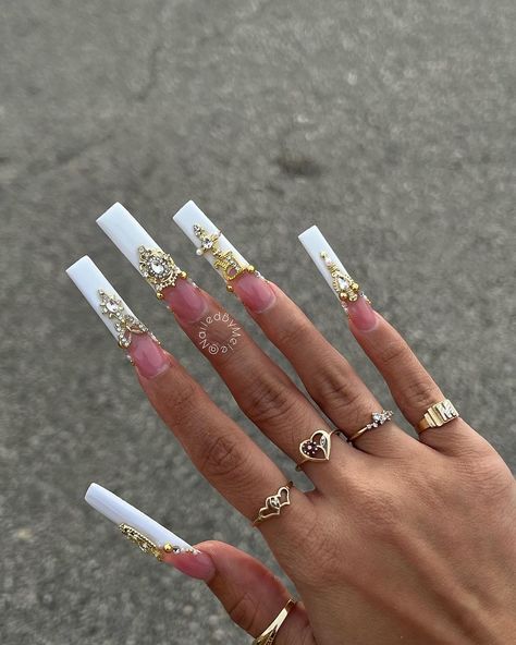 TB to one of my favorite sets on myself😍 . . #goldnails #rosarynails #blingnails #frenchtips #sanails #satxnails #sanantonionailartist… | Instagram Baddie Nails Ideas, White French Tips, White Nails With Gold, Nails With Rhinestones, Bling Nail Art, Airbrush Nails, Baddie Nails, Mermaid Nails, Gem Nails