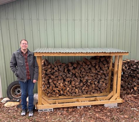 Storage For Firewood Outside, Fire Pit Seating With Wood Storage, Wood Storage Pallets, Wood Storage Rack Firewood, Easy Firewood Storage, Backyard Firewood Storage, Covered Wood Storage, Pallet Wood Holder, Outside Firewood Storage Ideas